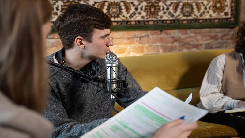 Text to Speech Explained: How Digital Voices Are Changing the Way We Consume Content